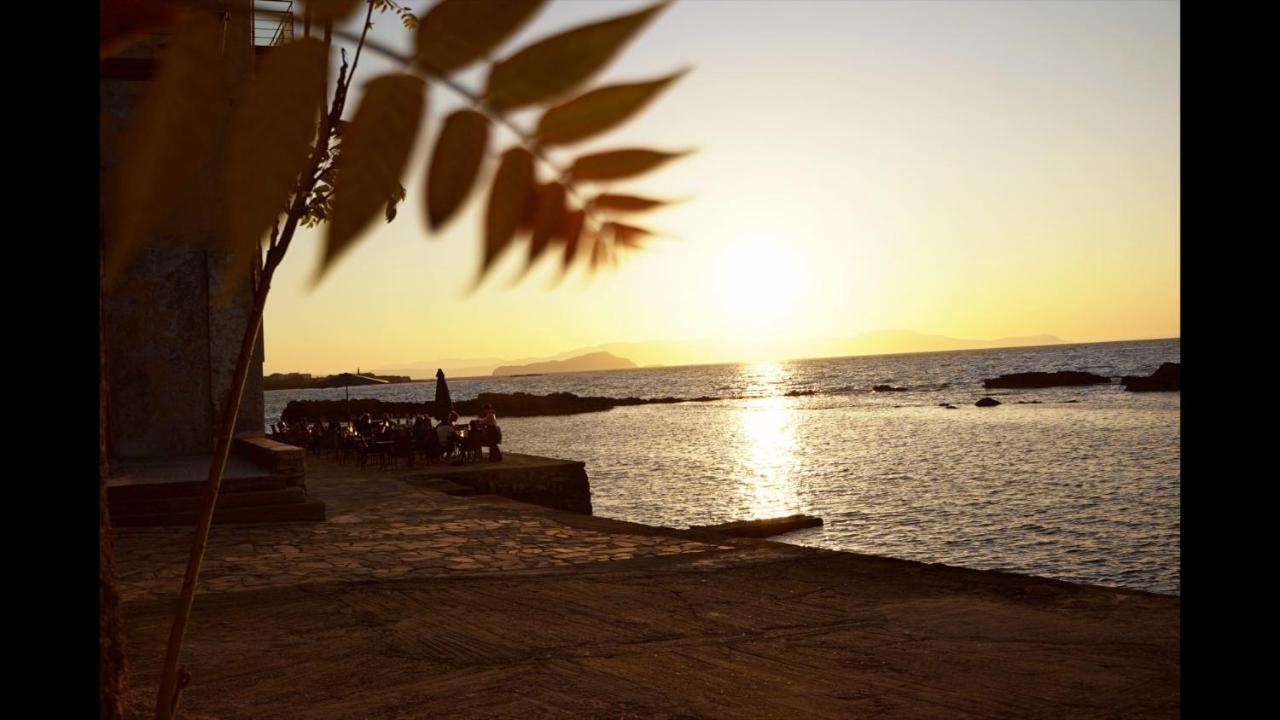 Sunset In Tabakaria Chrissi Akti Chania Exterior foto